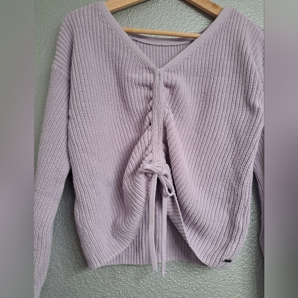 Hollister Lavender Ruched Front Sweater - Picture 7 of 8